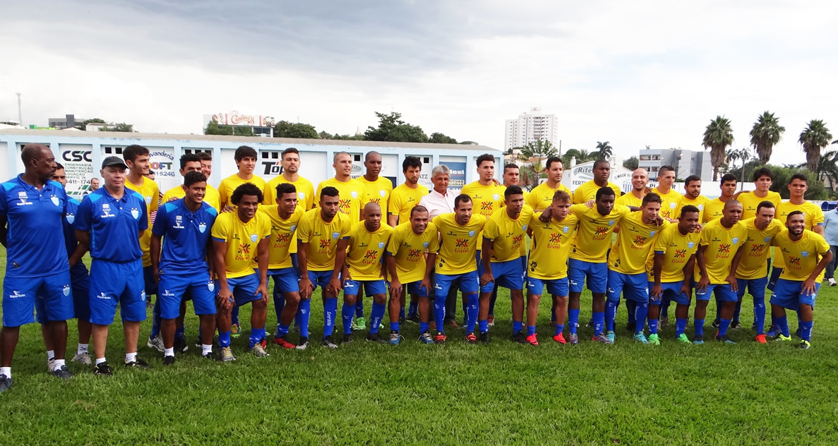 Equipe do CRAC que disputará Goianão 2017