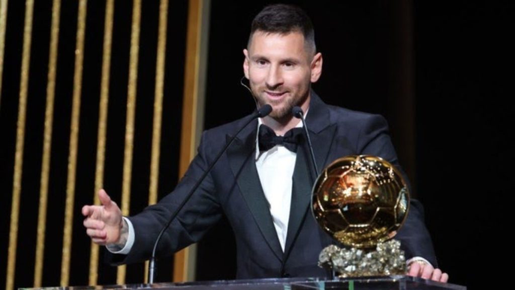 Messi ganha a Bola de Ouro pela 5ª vez